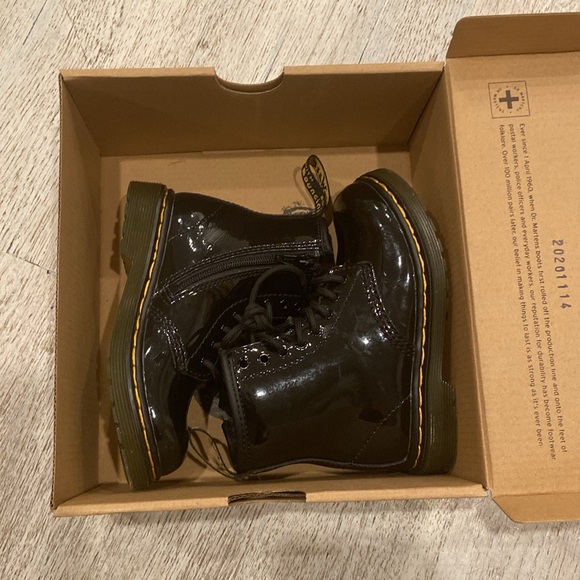 - Dr Martens kids black patent lamper leather size 8 back to school SALE - Picture 6 of 13